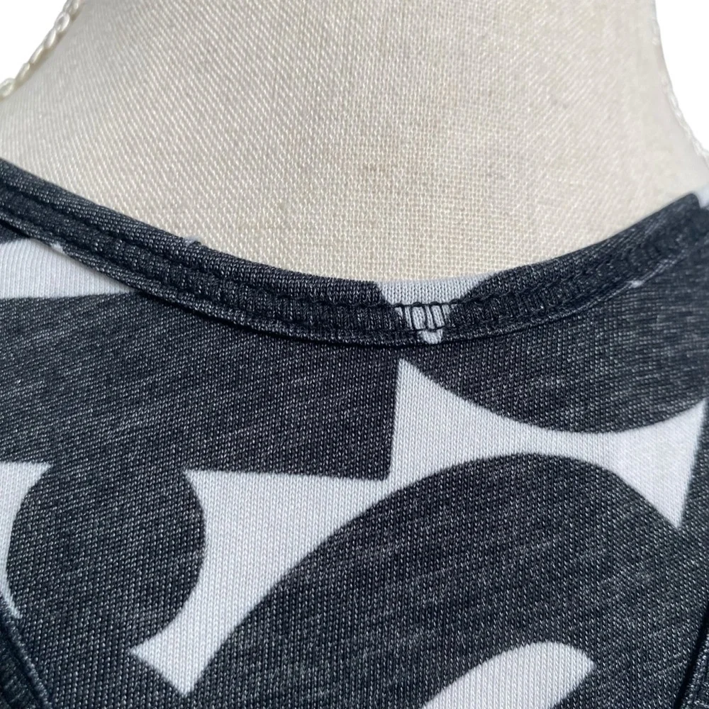 Nike Dri-FIT Racerback Tank Top Small Black White Graphic Workout Running Gym